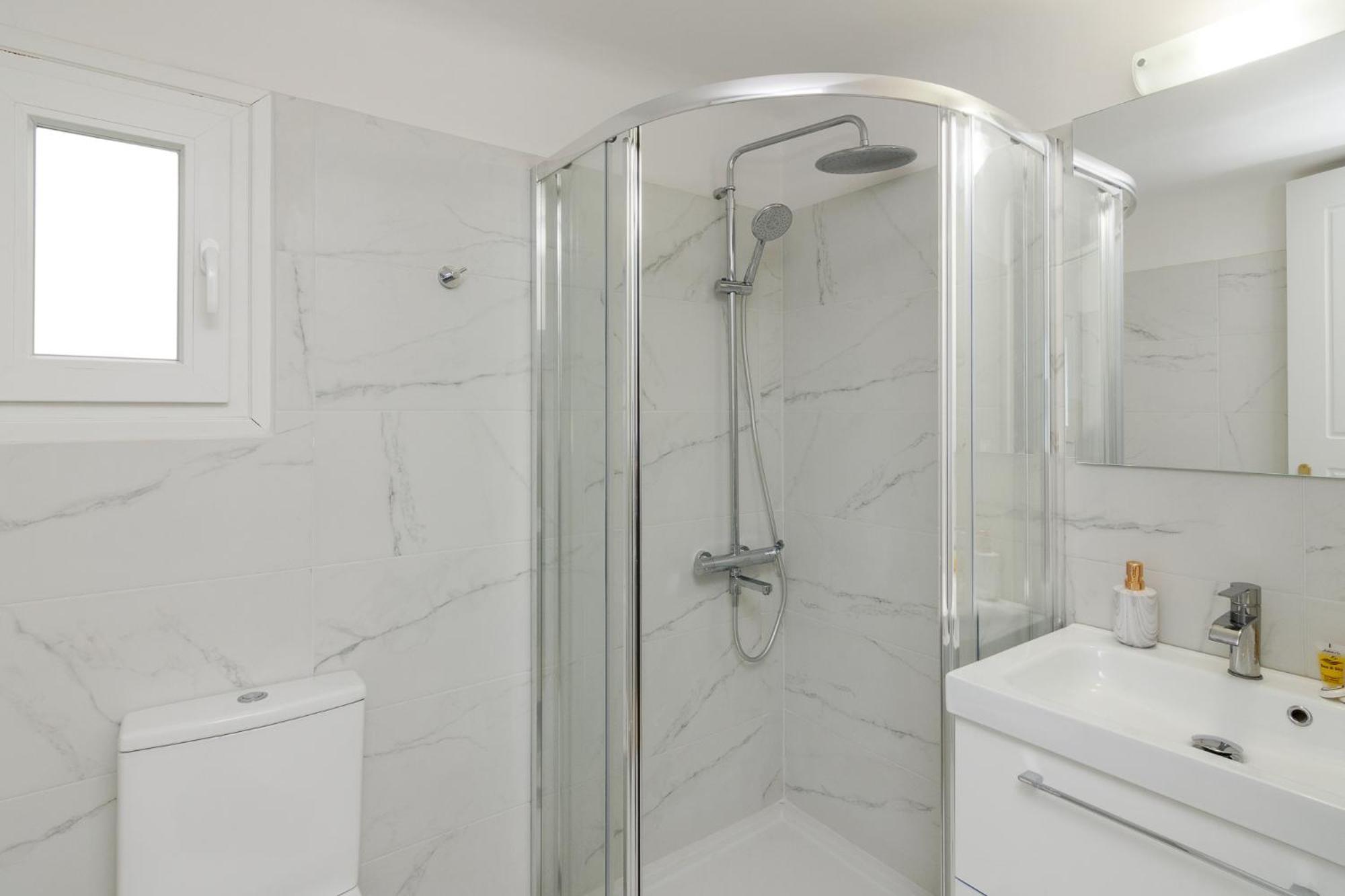 Great House W/ Private Parking Atenas Exterior foto